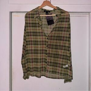 Women’s L Plaid Button-Down Shirt in Olive and Red